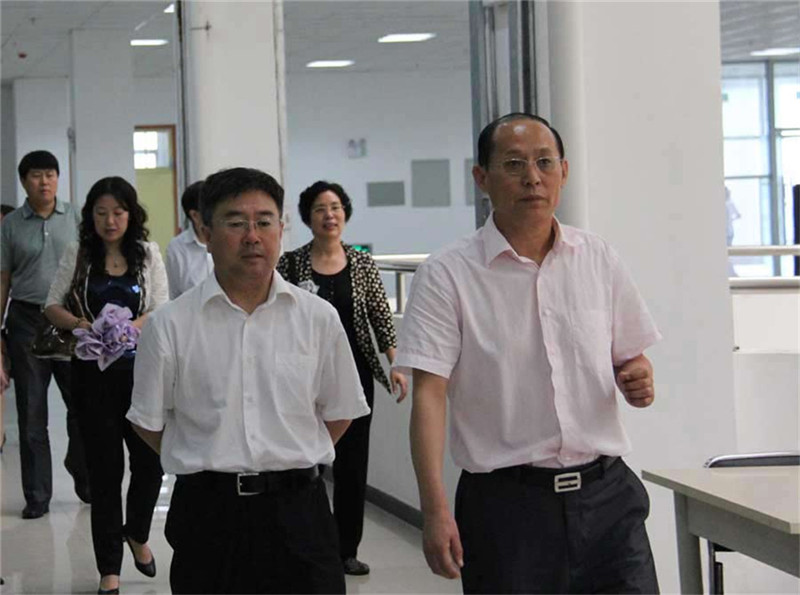张晋生教授陪同教育厅原副厅长郭立宏来ky开元集团官网视察